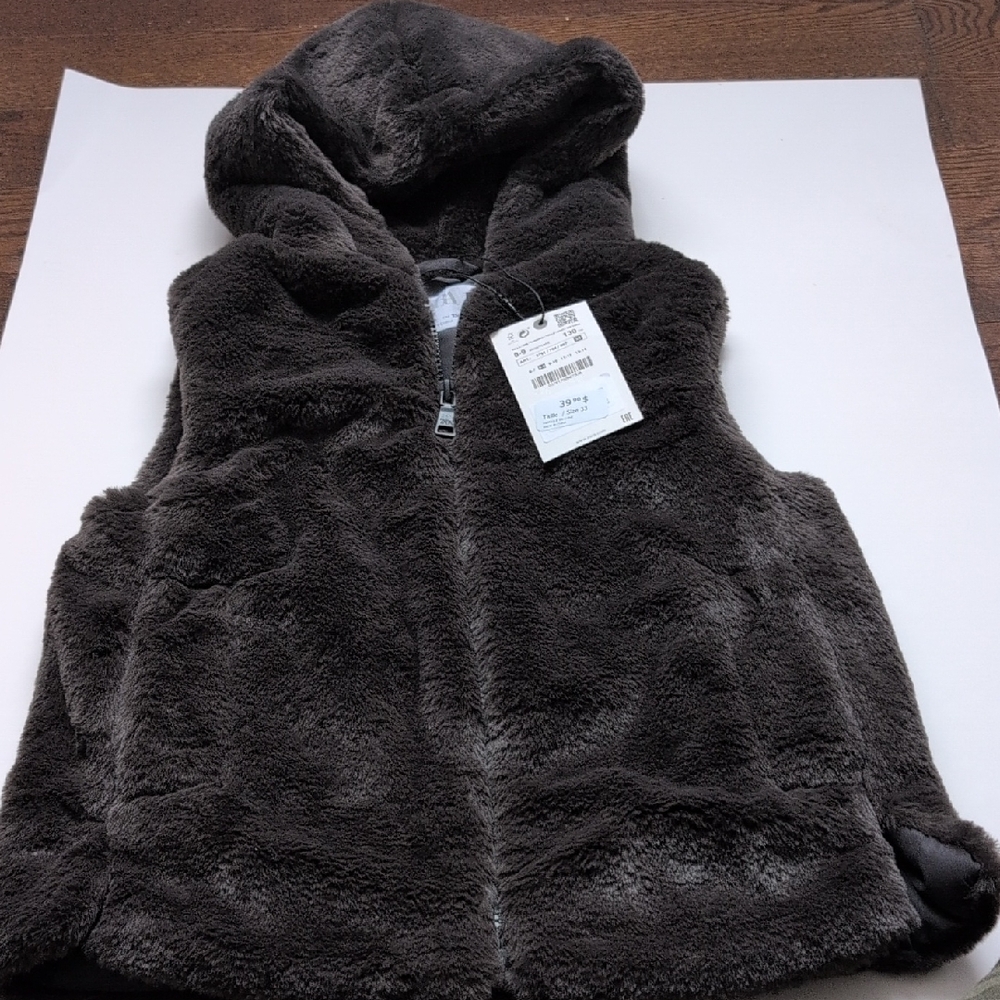 New With Tags Zara Faux Fur Charcoal Kids Hooded Vest
